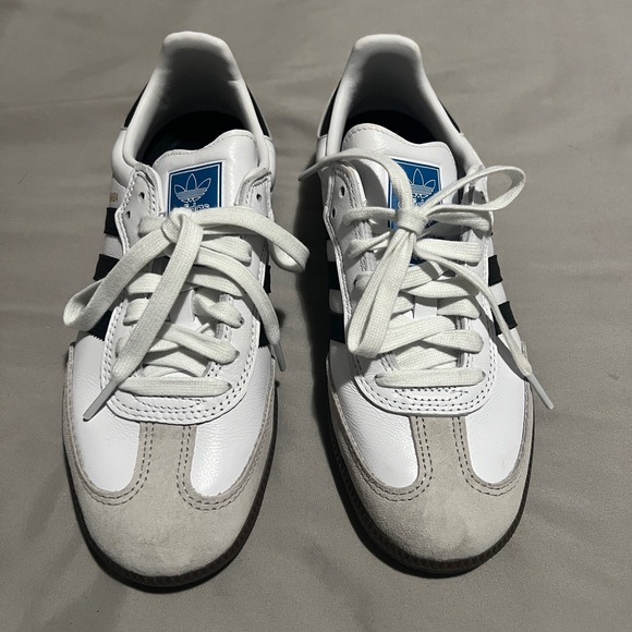 Adidas White and Black Samba Sneakers - Men size 5 1/2 - Picture 6 of 8